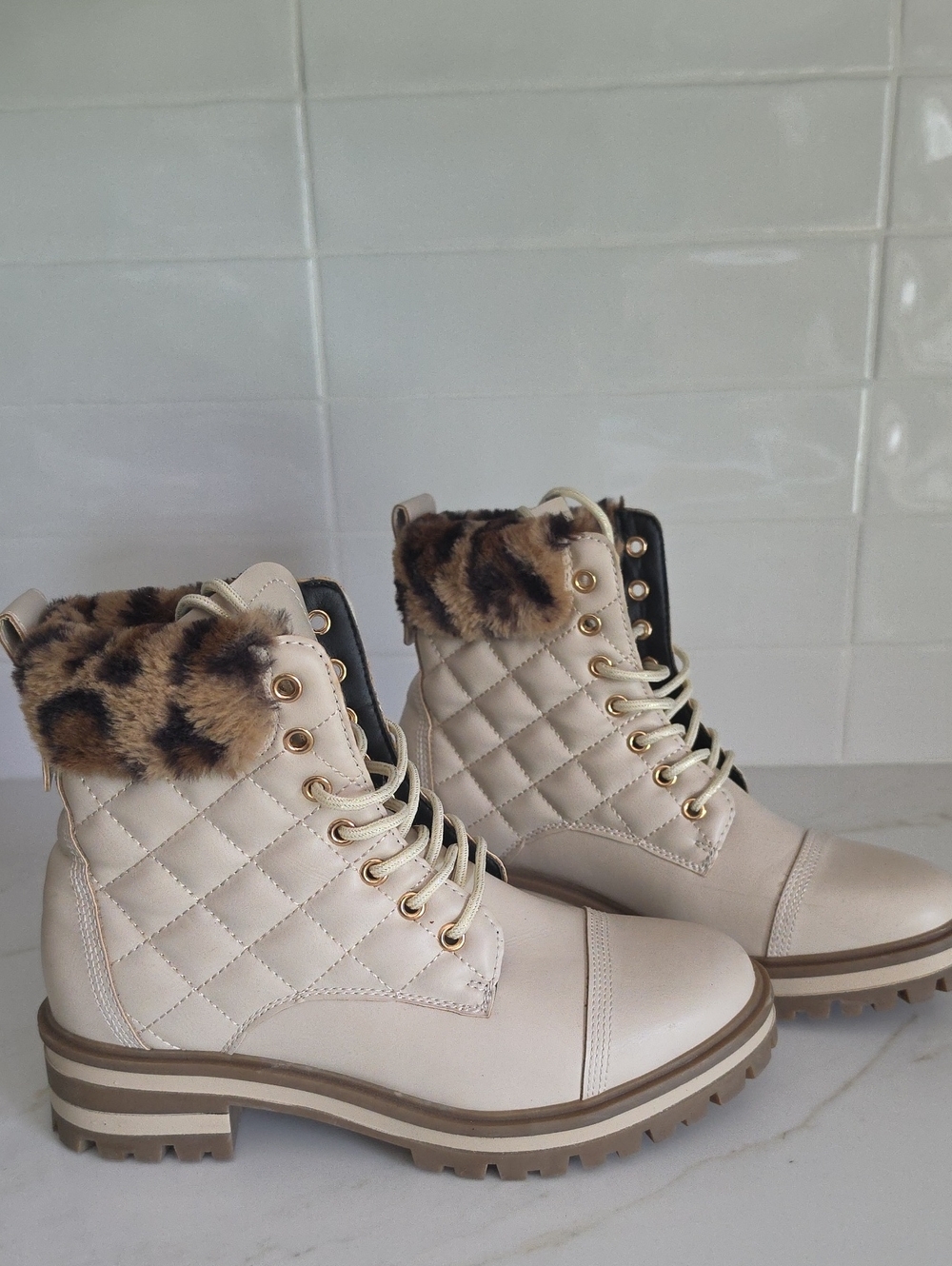 C Est. 1946 Cream Quilted Combat Boots Leopard Fur Trim Size 8 - Excellant Cond.